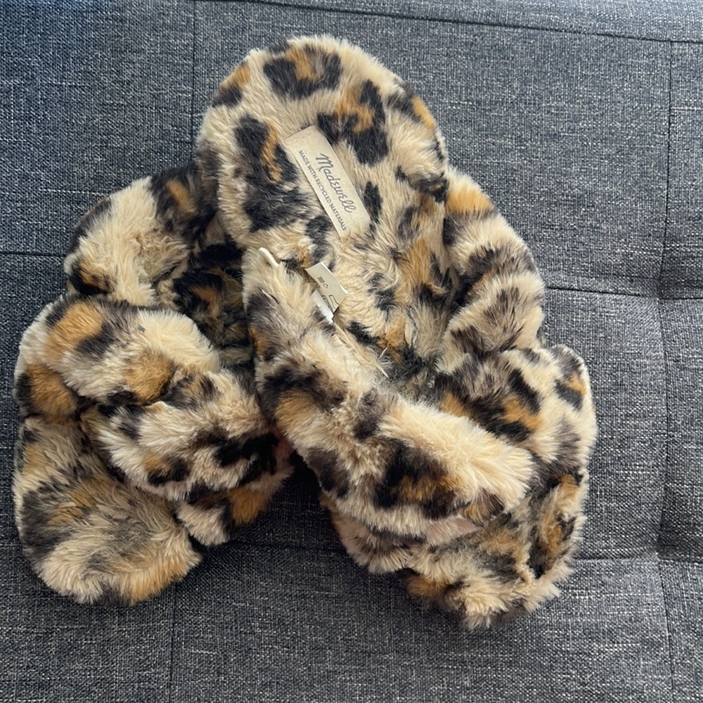 Madewell Women's Crisscross Slippers in Leopard Faux Fur sz 6 - Picture 9 of 10